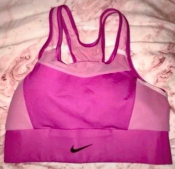 Brassière rose xs  Nike 