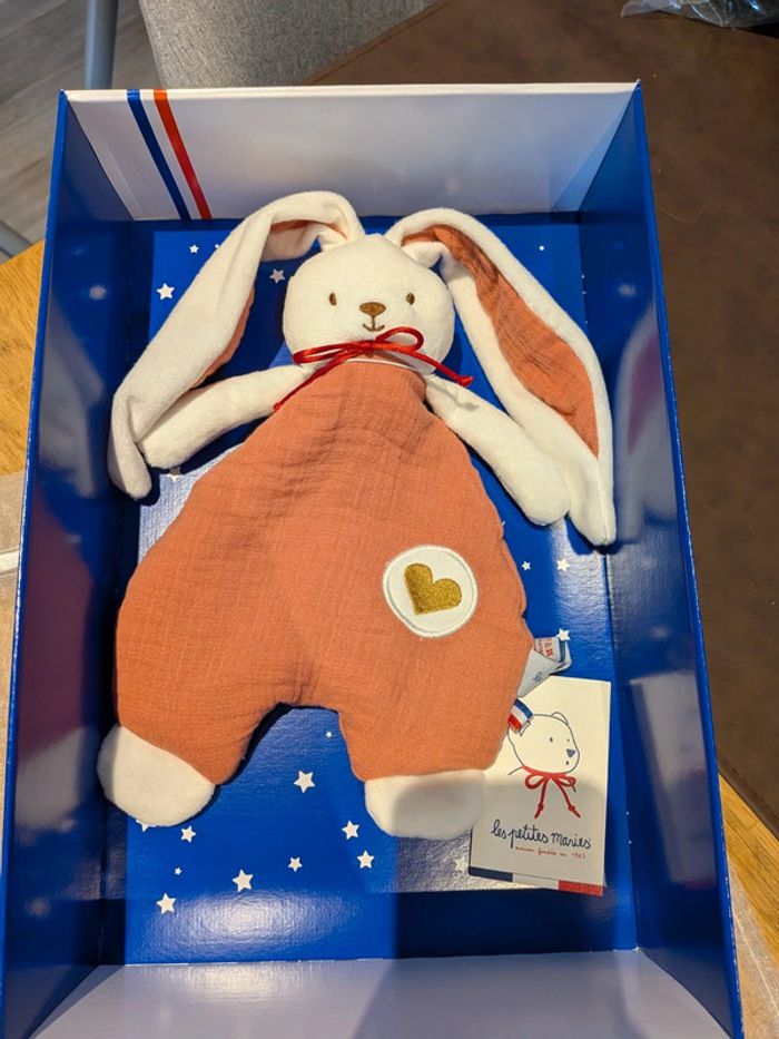 Doudou lapin " les petites maries " neuf