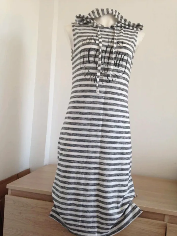Robe pull sans manches à capuche rayures/marinière M 38