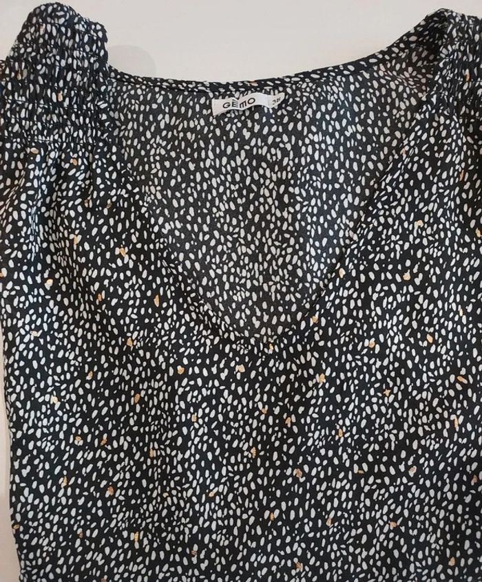 Robe noire avec inclusions blanches et dorées - photo numéro 4