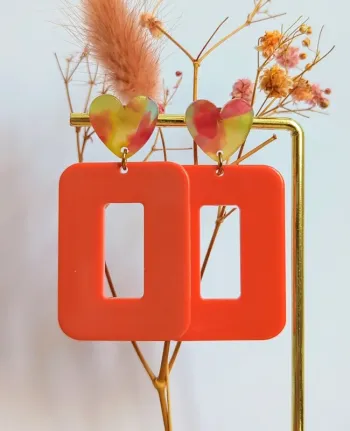 Boucles d'oreilles pendantes rectangulaires coeur orange