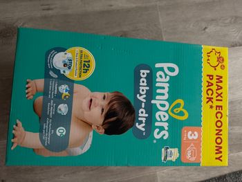 Couches taille 3 Pampers