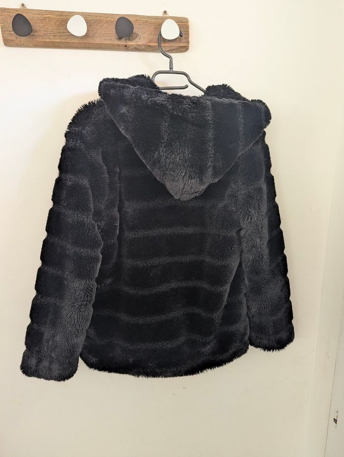 Manteau tout chaud pour cet hiver tout froid 😁 - photo numéro 5