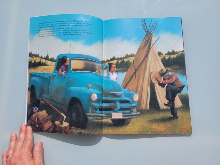 Livre , couverture souple, l'école des loisirs 🟥 La Boîte Rouge 🐎 6-8 ans (44) - photo numéro 4