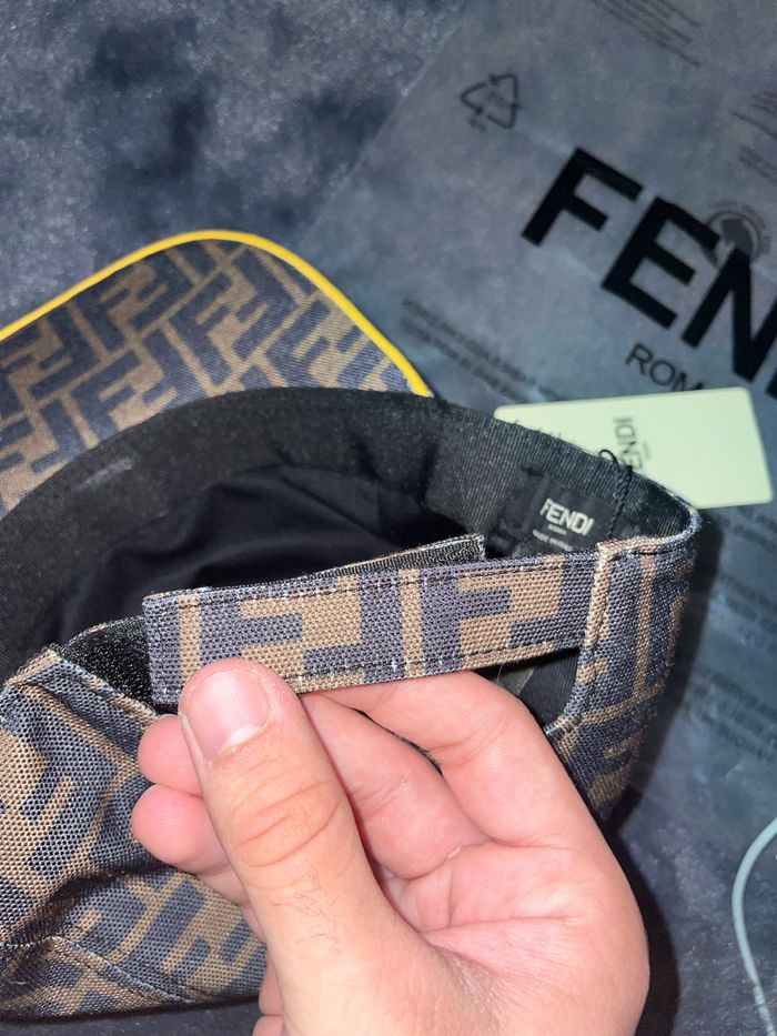 Casquette FENDI - photo numéro 4