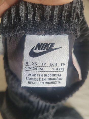 Ensemble Nike enfant 4 ans – jogging + haut