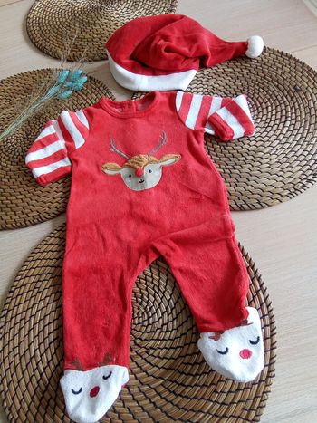 Babygro mixte rouge thème Noël avec son chapeau Vertbaudet taille 3 mois