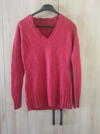 pull col V rouge