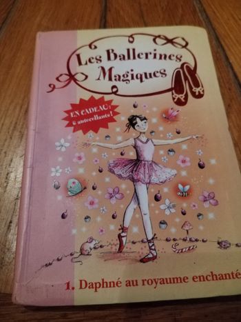 Les ballerines magiques daphné au pays enchanté
