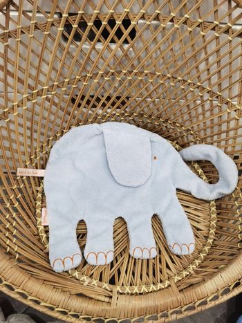 Doudou plat éléphant bleu Premaman