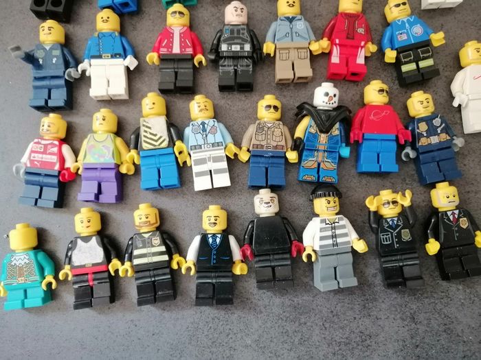 lot de 32 figurines  lego - photo numéro 3