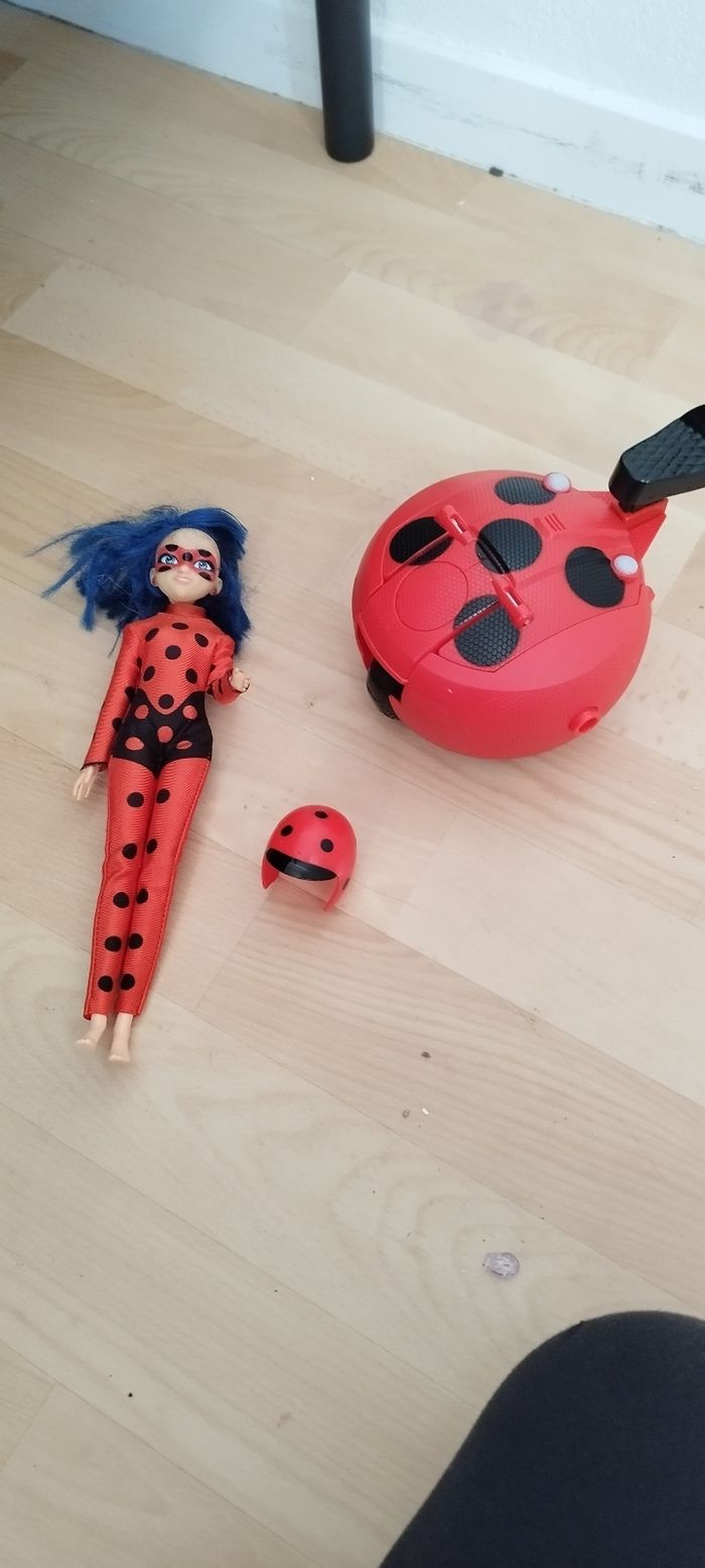 Poupée miraculous - photo numéro 2