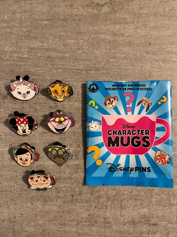 Pin’s mystère mugs personnages Disney 