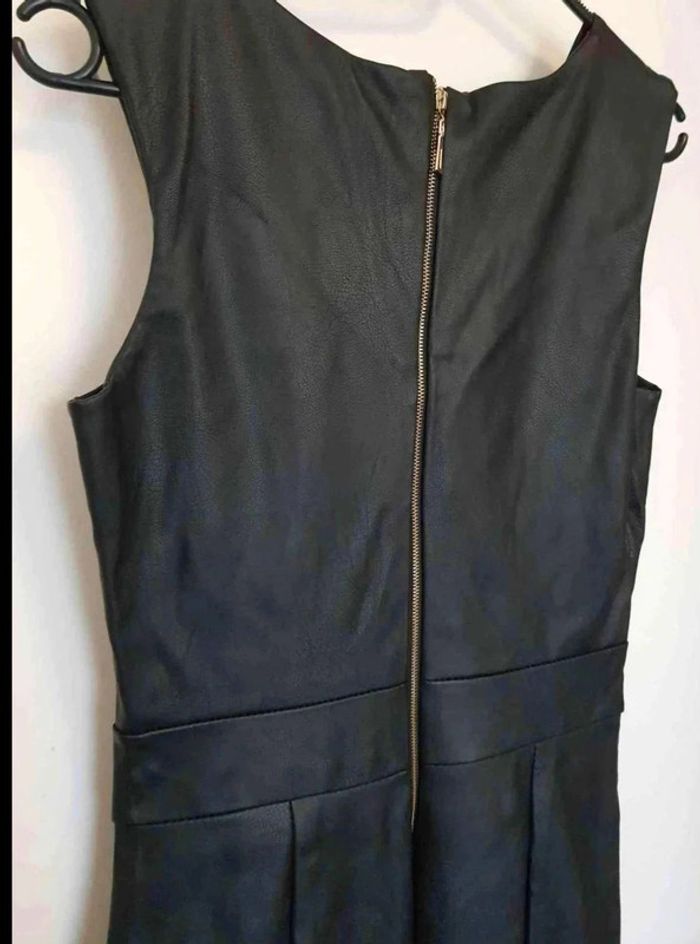 Robe  style  cuir  taille 38 - photo numéro 6