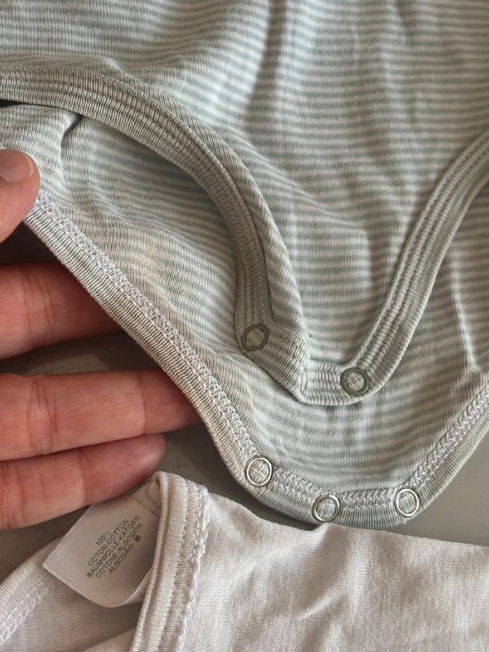Lot bodys sans manches 36 mois - photo numéro 6