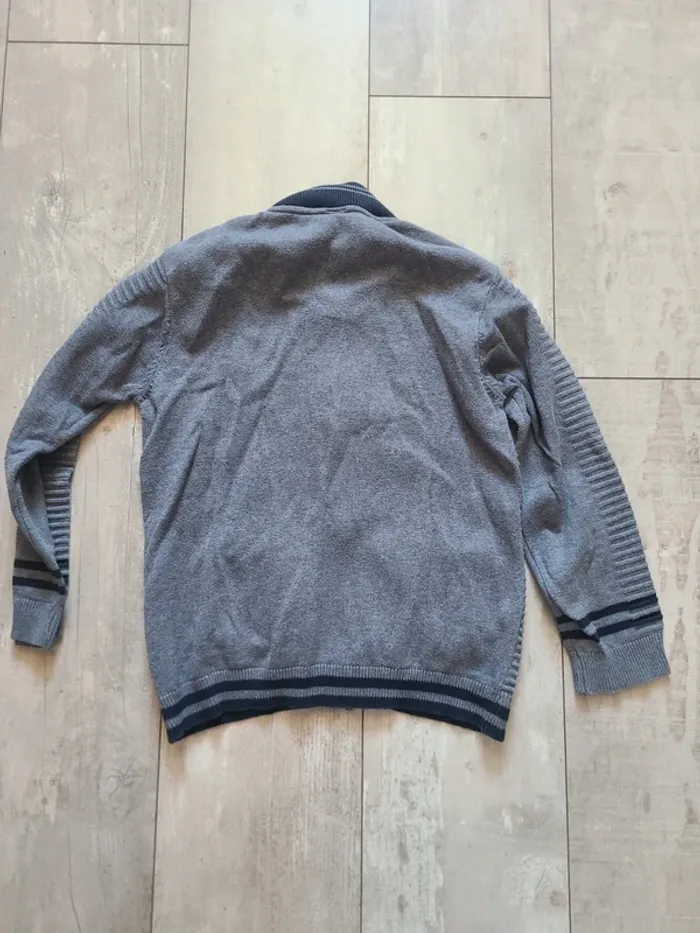 Gilet gris - photo numéro 2