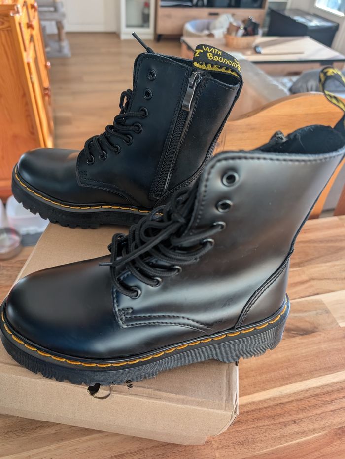 Dr martens neuf - photo numéro 2