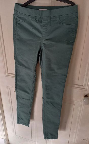 Pantalon slim/jean stretch vert kaki –Taille 36
