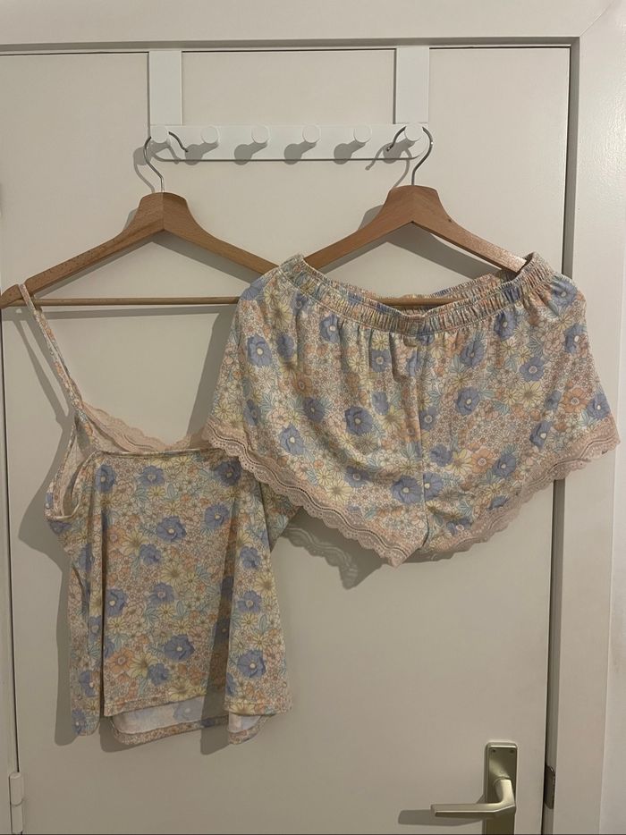 Ensemble pyjama fleuri Primark - photo numéro 2