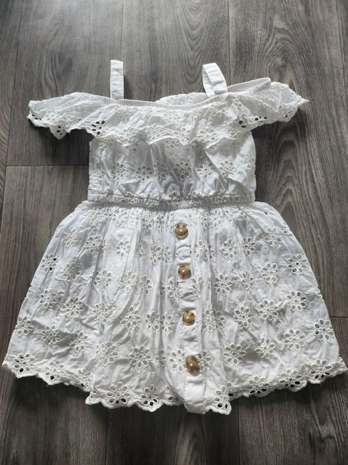 Robe dentelle