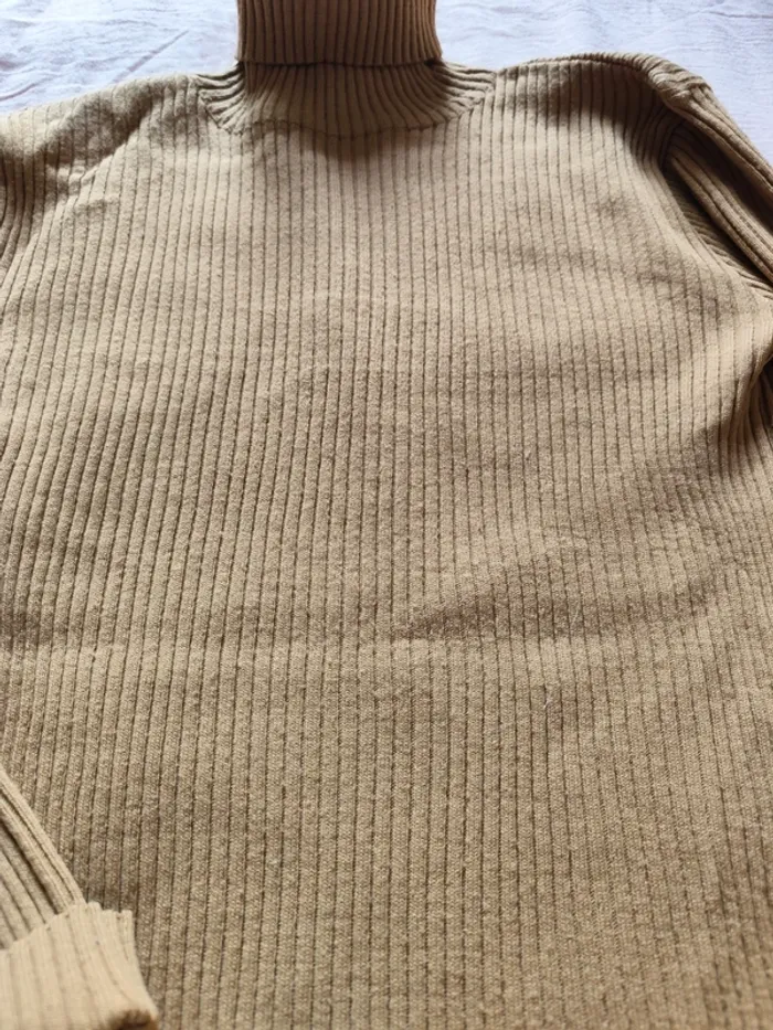 Joli pull col roulé Camel automne taille S - photo numéro 2