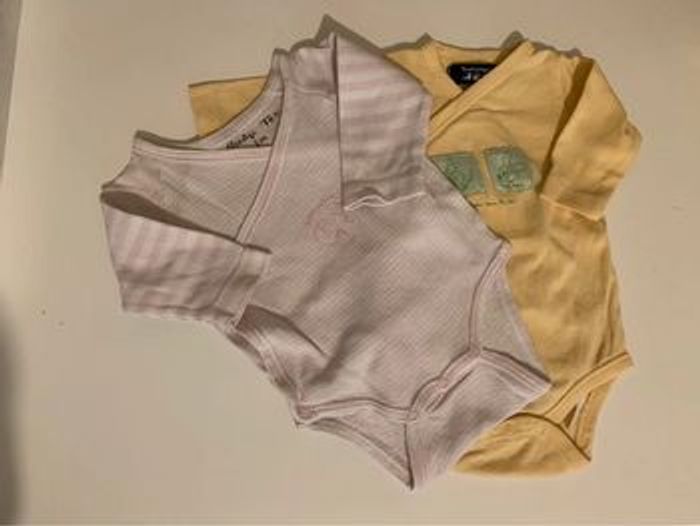 Body 1 mois et 0 mois