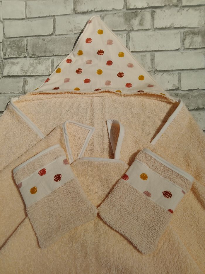 Cape de bain + 2 gant de toilette