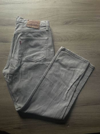 Jean Levi’s 501 gris femme – Taille 36/30 (46FR)