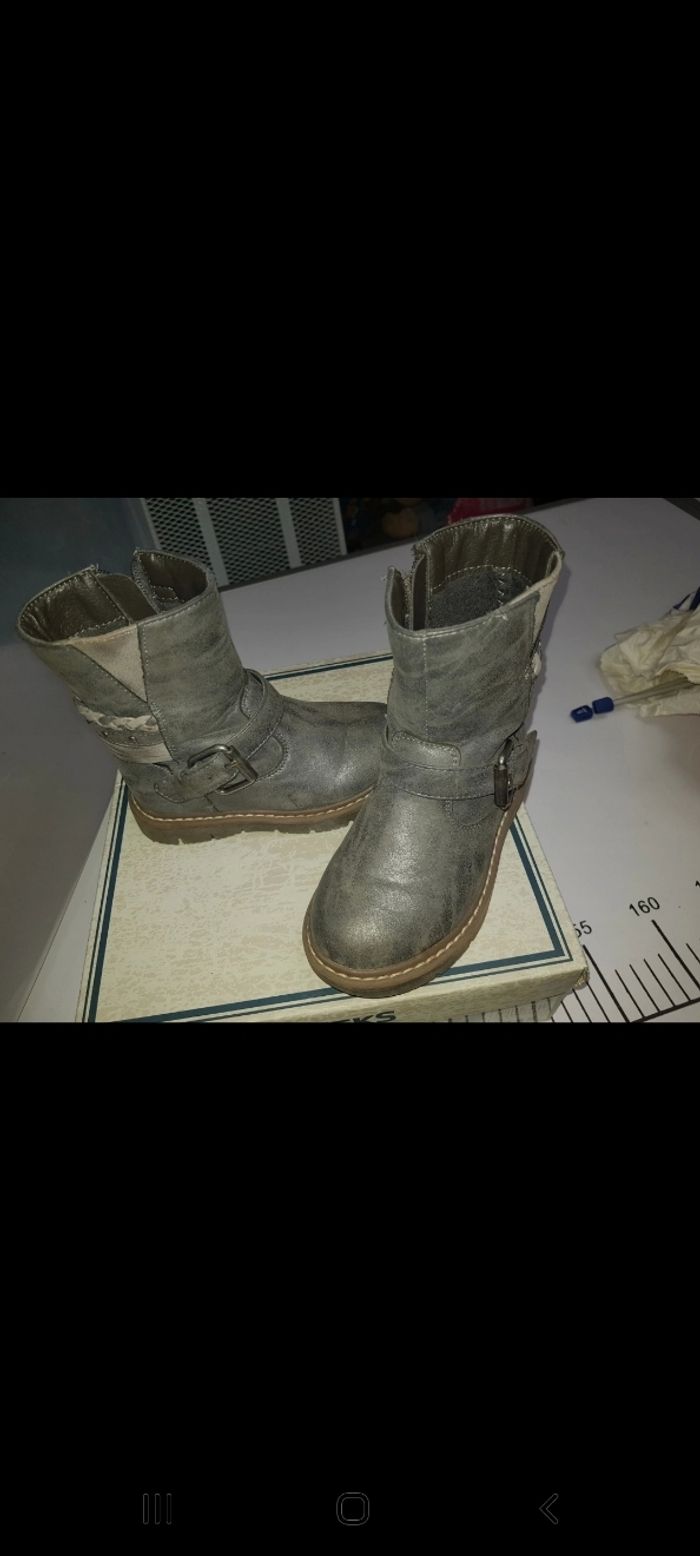 Bottines taille 24