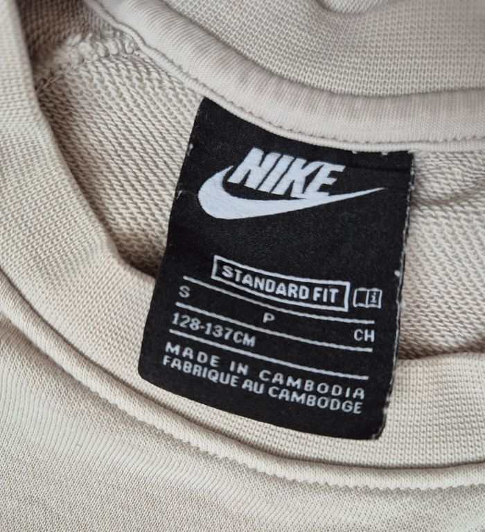 Pull sweat beige nike taille 10ans - photo numéro 4