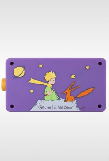 Fabrique à histoires
Lunii V2 
Rare , Edition limitée Le petit prince 
Neuve