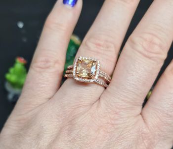 Trio de Bagues fantaisies dorées avec pierre champagne et zirconiums