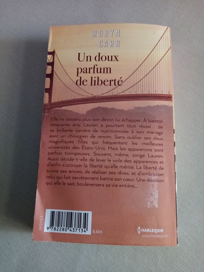 Livre : Harlequin (un doux parfum de liberté) - photo numéro 2
