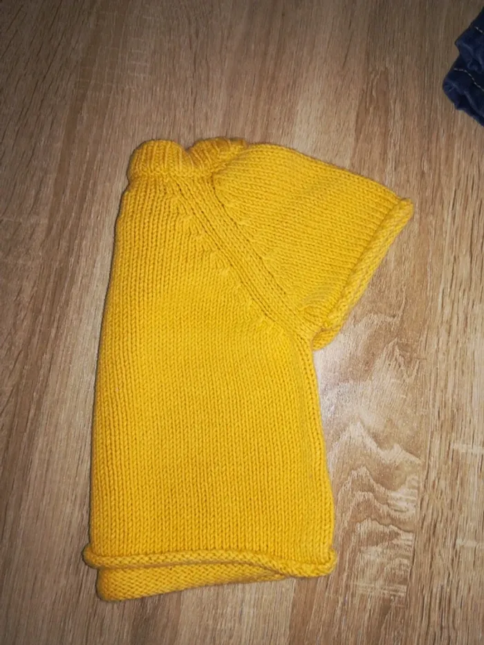 Lot pantalon/pull en 6 mois 67cm - photo numéro 7