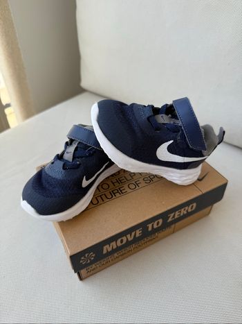 Basket Nike bleu marine