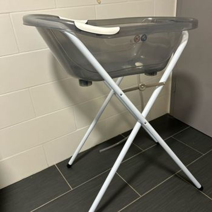 Baignoire bébé grise avec vidange + grand support de baignoire - photo numéro 2