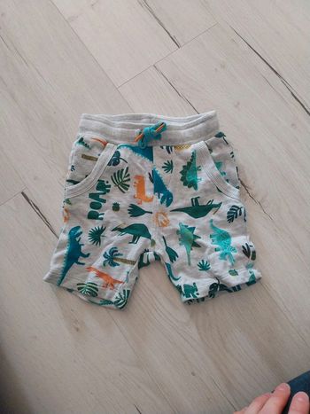 Short catimini 18 mois