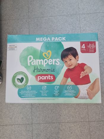 72 couches pampers pants T4