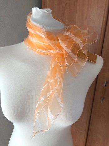 Foulard neuf