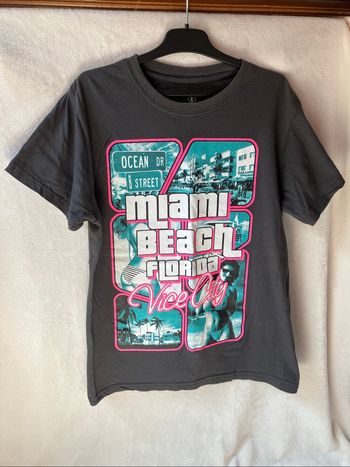 T-shirt gris Surf Style Taille S (1€50)