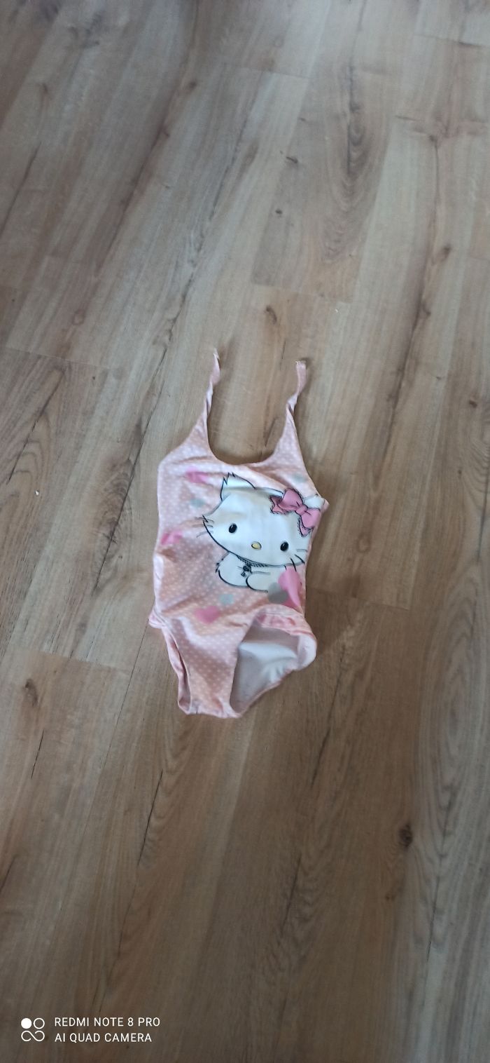 Maillot de bains hello kitty 10 ans