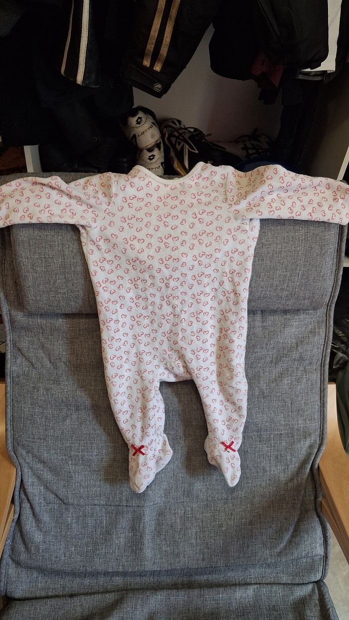 Lot pyjamas 9 mois - photo numéro 4