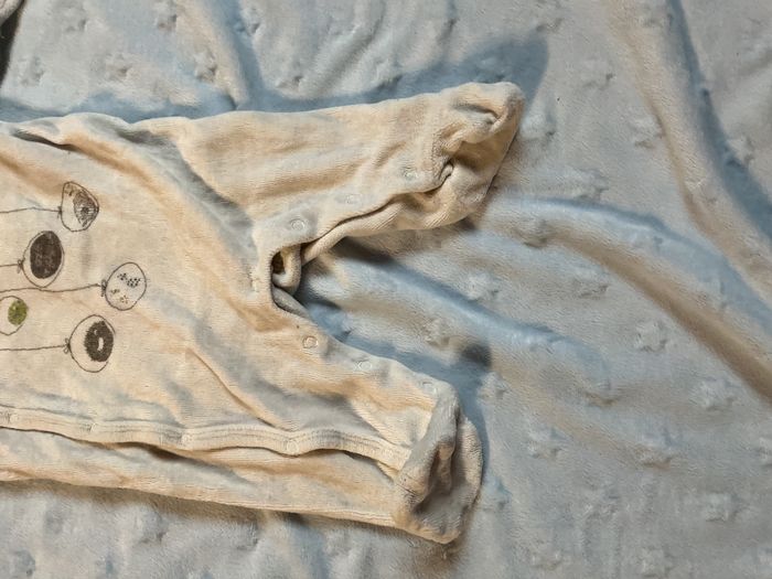 pyjama grenouillère en velours gris clair ouverture devant 1 mois vertbaudet - photo numéro 4