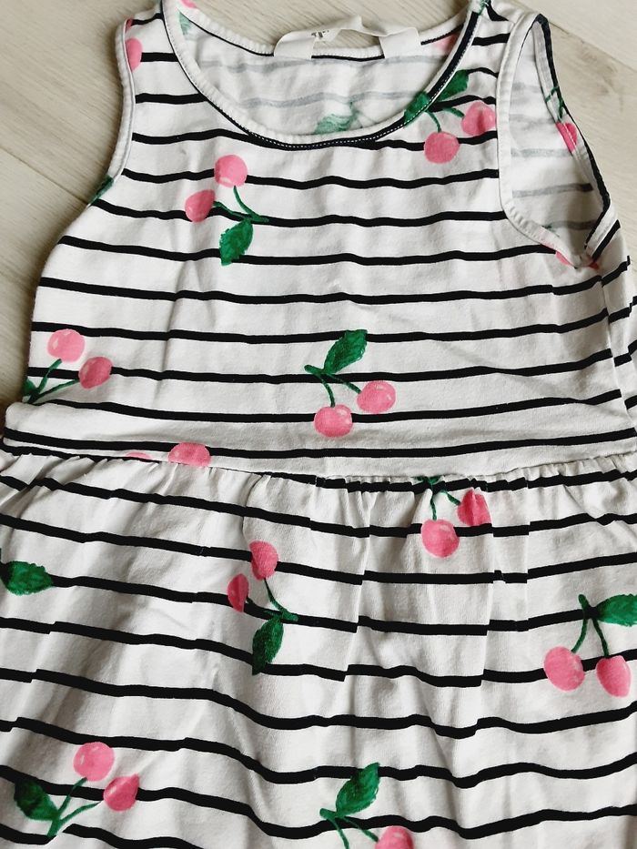 Vêtement fille robe rayée cerises H&M 4 ans - photo numéro 2