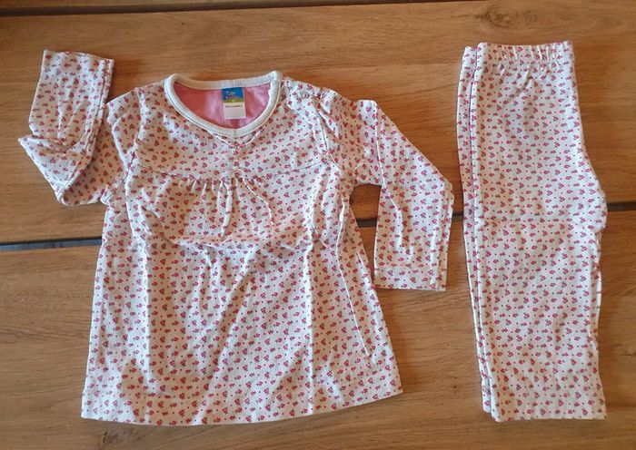 🌸 Pyjama deux pièces fleuri 🌸 bébé fille 12 mois 🌸 - photo numéro 2