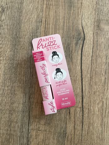 Anti frizz stick