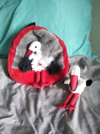 sac à dos + peluche cigogne