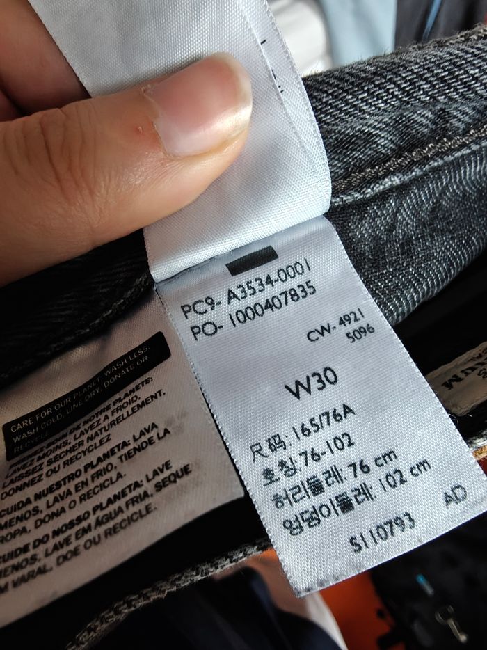 Jupe short Levi's en jeans noir - photo numéro 6