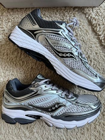 Saucony Omni 9 Grise