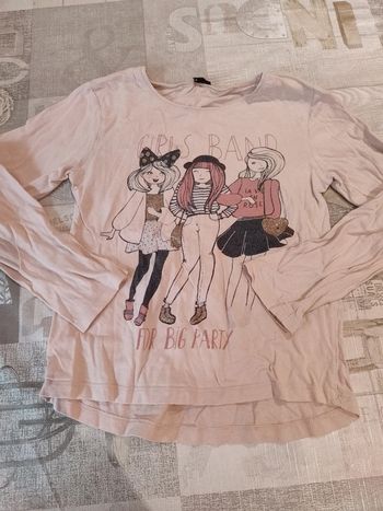 T-shirt manches longues de la marque Kiabi